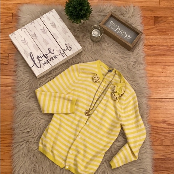 J. CREW YELLOW STRIPE BUTYON DOWN SWEATER. - Picture 1 of 5